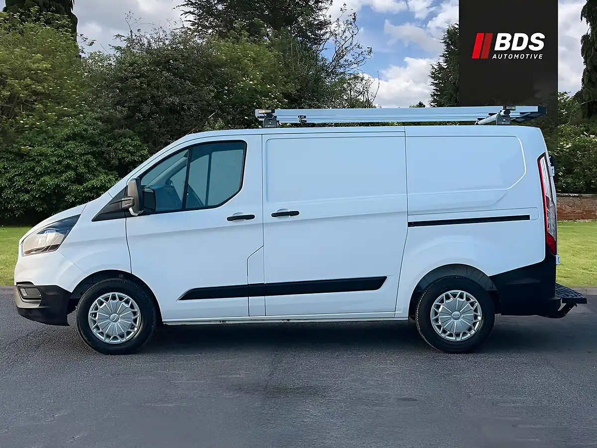 Used 2018 Ford Transit Custom 320 L1 H1 Twin Door White - Interior and Exterior details 12