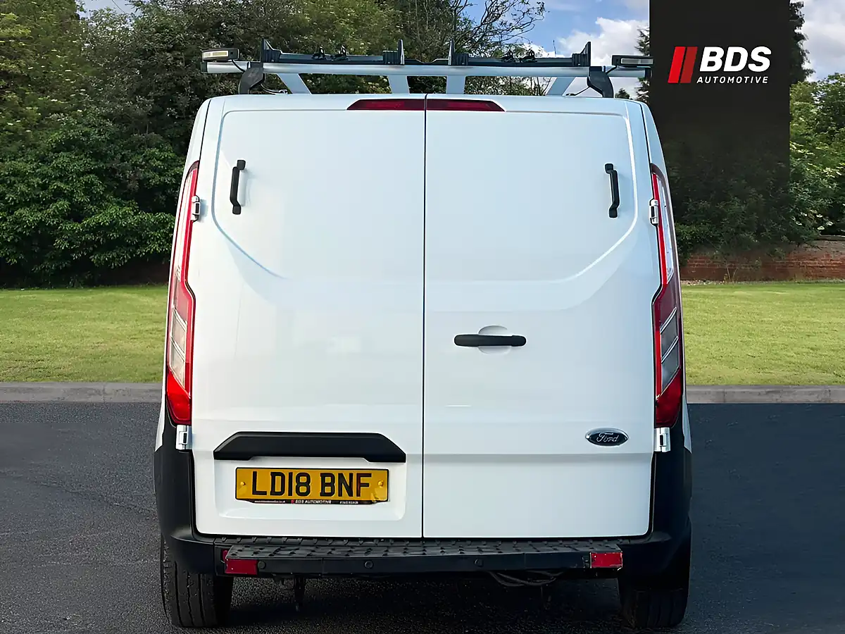 Used 2018 Ford Transit Custom 320 L1 H1 Twin Door White - Interior and Exterior details 9