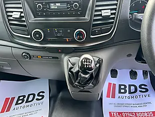 Used 2018 Ford Transit Custom 320 L1 H1 Twin Sliding Side Doors White - Interior and Exterior details 17