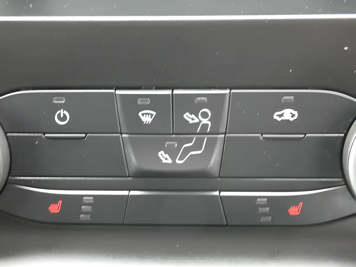 Used 2018 Ford Transit Custom 320 L1H1 Swb White - Interior and Exterior details 17