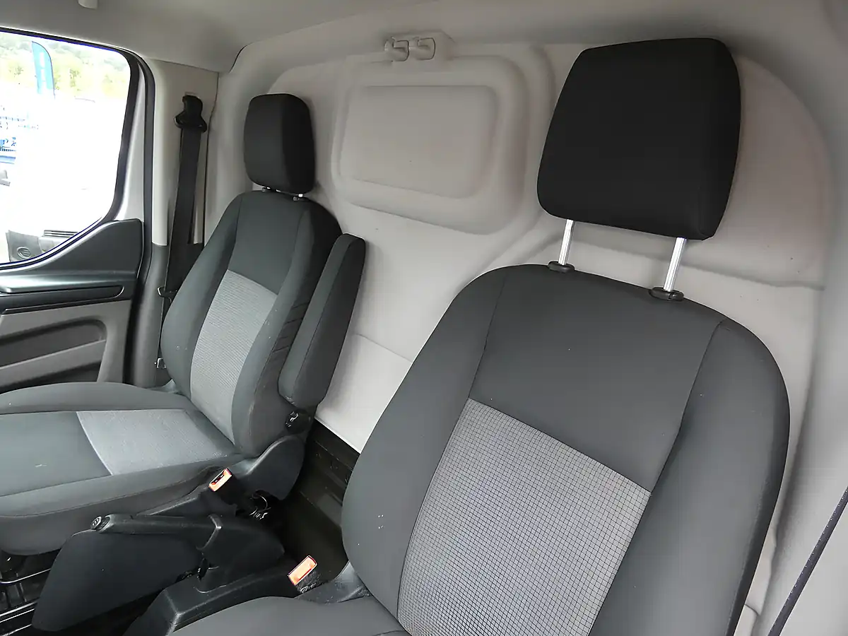 Used 2018 Ford Transit Custom 320 L1H1 Swb White - Interior and Exterior details 18