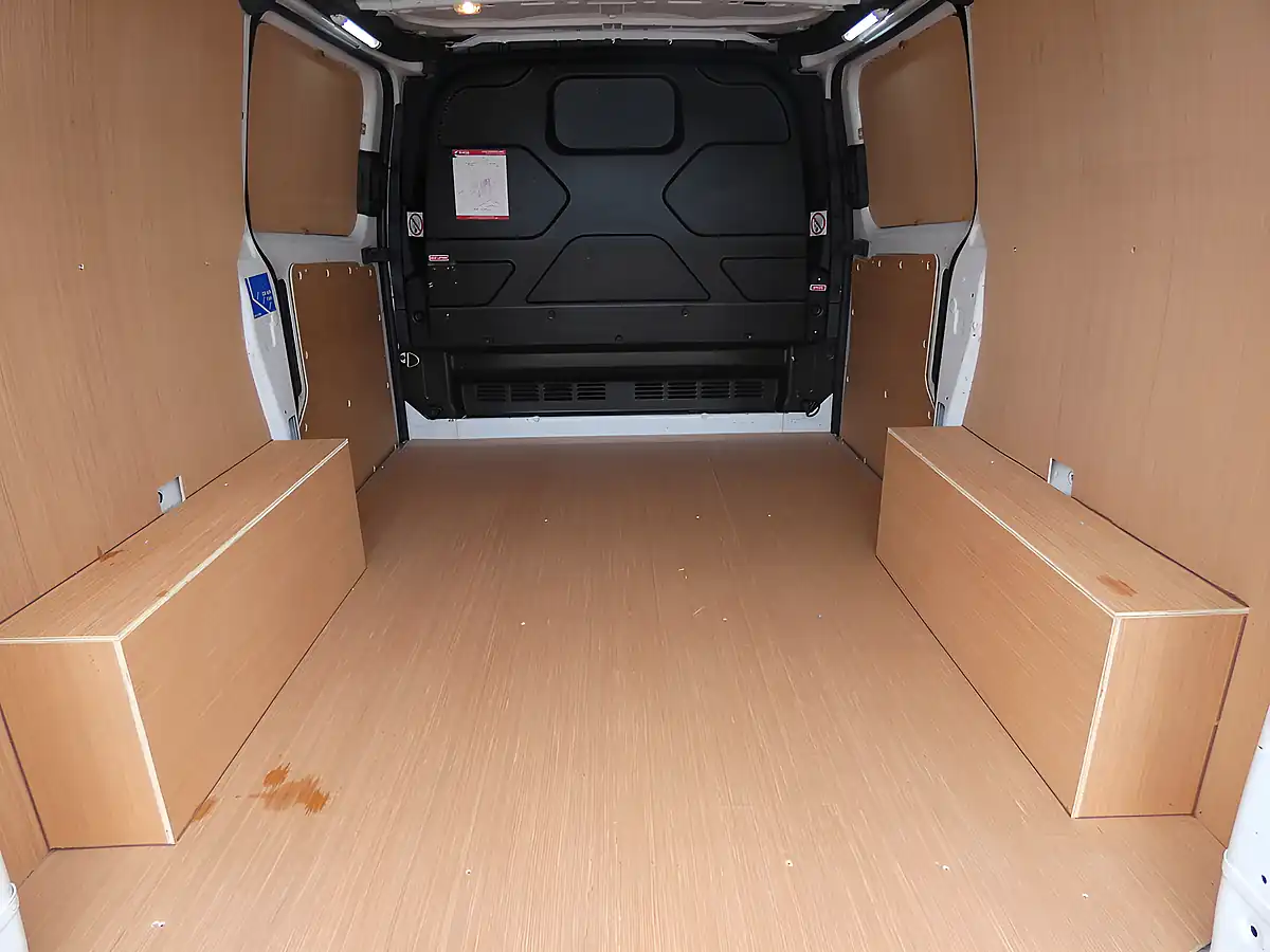 Used 2018 Ford Transit Custom 320 L1H1 Swb White - Interior and Exterior details 3