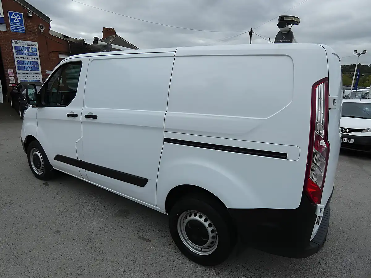 Used 2018 Ford Transit Custom 320 L1H1 Swb White - Interior and Exterior details 5