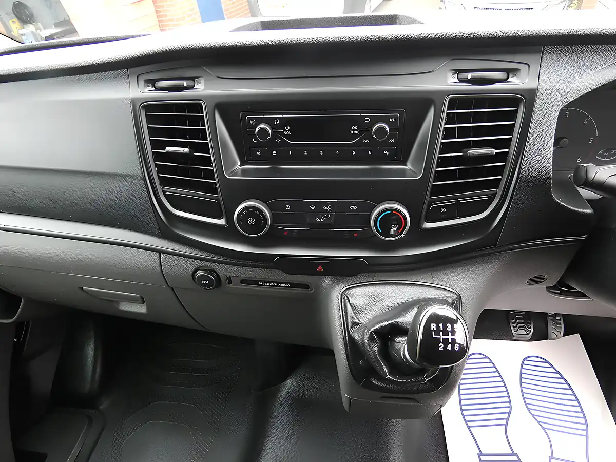 Used 2018 Ford Transit Custom 320 L1H1 Swb White - Interior and Exterior details 8