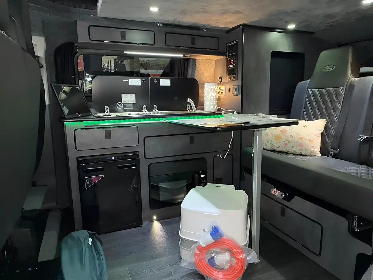 Used 2018 Ford Transit Custom Campervan White - Interior and Exterior details 11