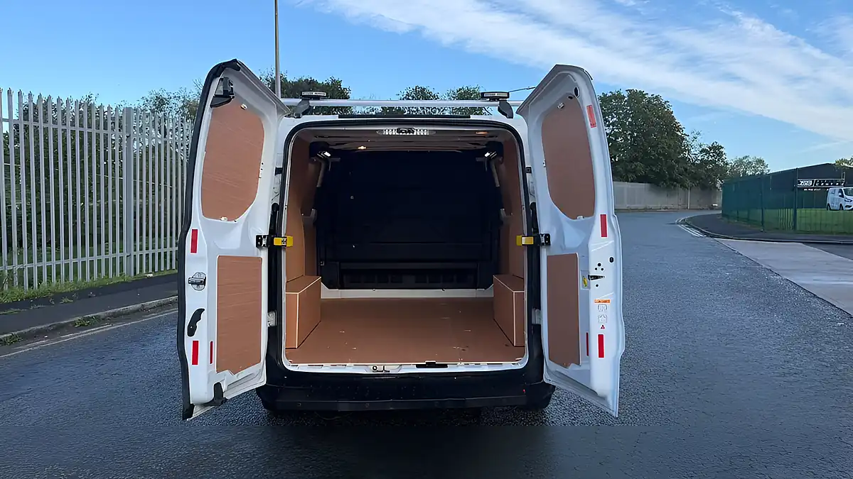 Used 2018 Ford Transit Custom L1 H1 Twin Door White - Interior and Exterior details 11