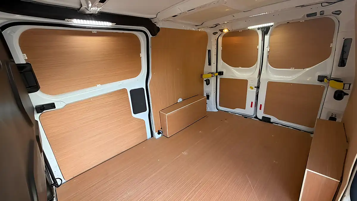 Used 2018 Ford Transit Custom L1 H1 Twin Door White - Interior and Exterior details 14