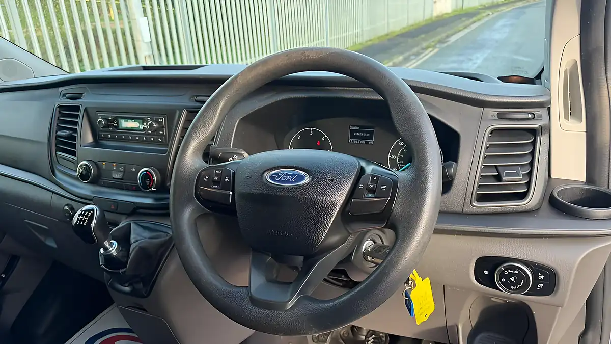 Used 2018 Ford Transit Custom L1 H1 Twin Door White - Interior and Exterior details 20