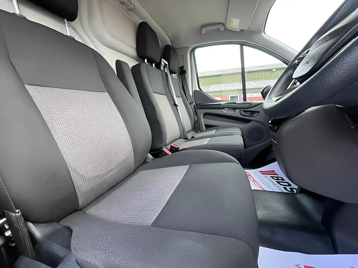 Used 2018 Ford Transit Custom L1 H1 Twin Sliding Door White - Interior and Exterior details 20