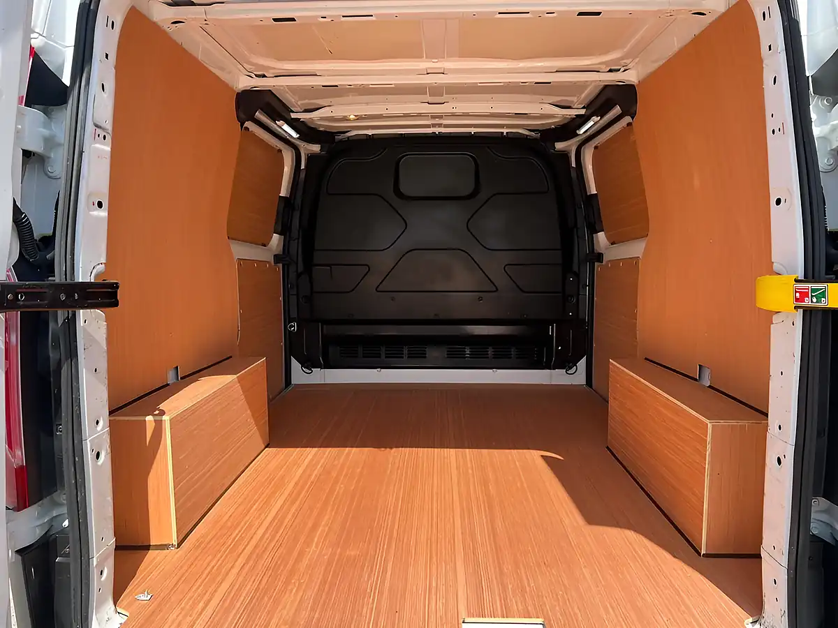 Used 2018 Ford Transit Custom L1 H1 Twin Sliding Side Door White - Interior and Exterior details 10