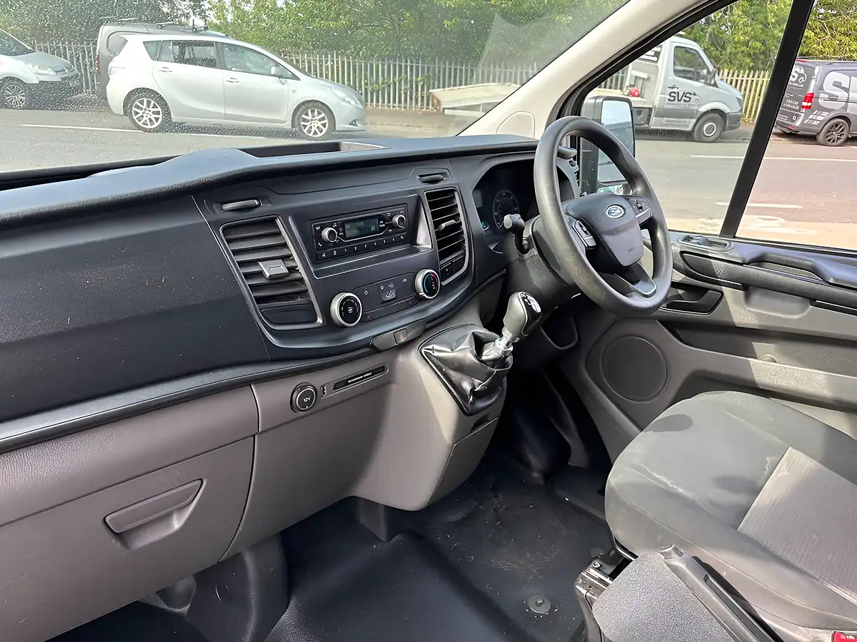 Used 2018 Ford Transit Custom L1 H1 White - Interior and Exterior details 16