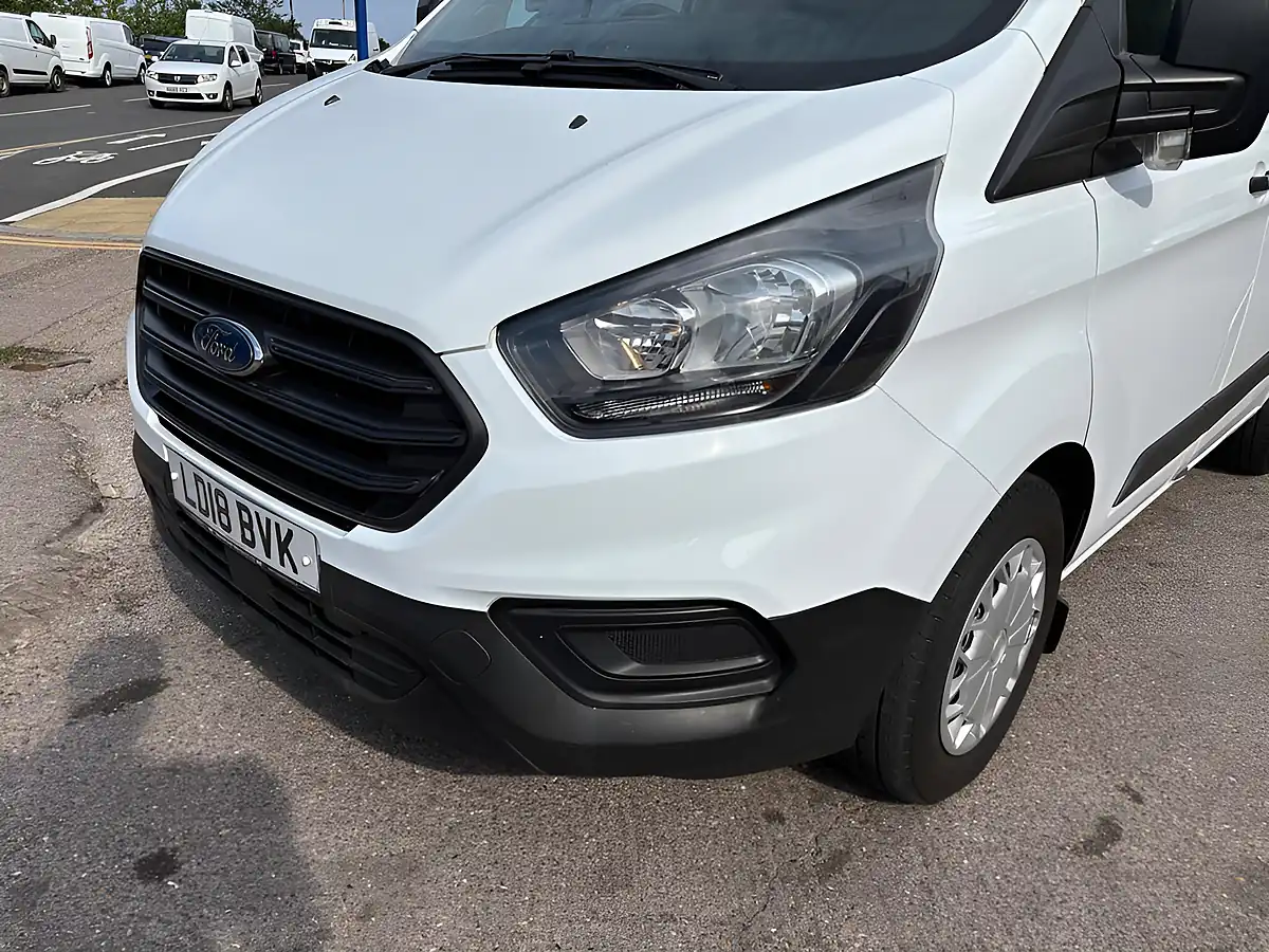 Used 2018 Ford Transit Custom L1 H1 White - Interior and Exterior details 7