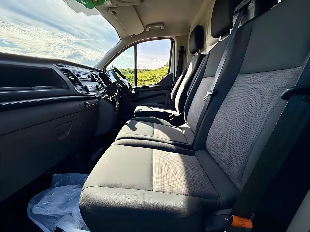 Used 2018 Ford Transit Custom L1 H1 White - Interior and Exterior details 10