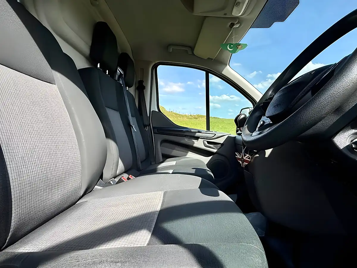Used 2018 Ford Transit Custom L1 H1 White - Interior and Exterior details 19