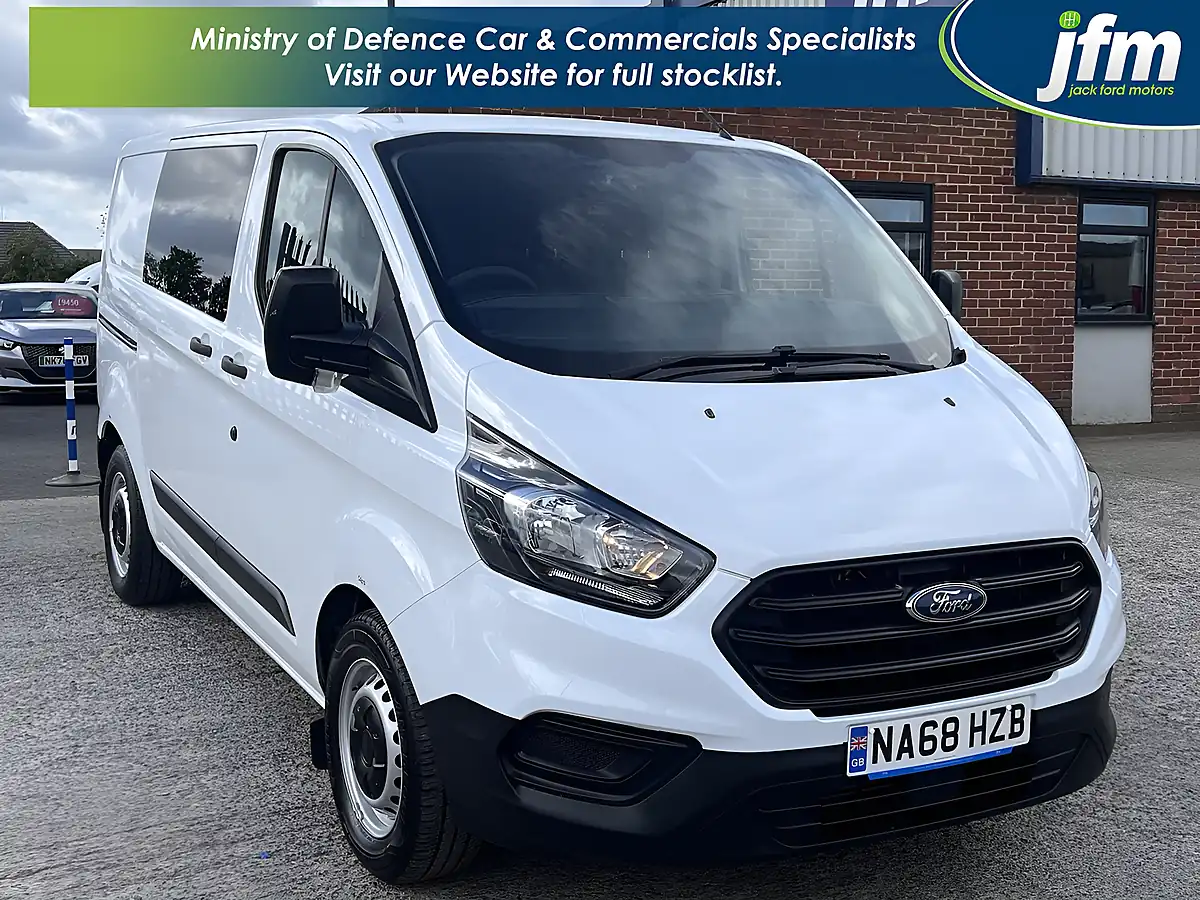 Used 2018 Ford Transit Custom L1H1 Frozen White - Front View