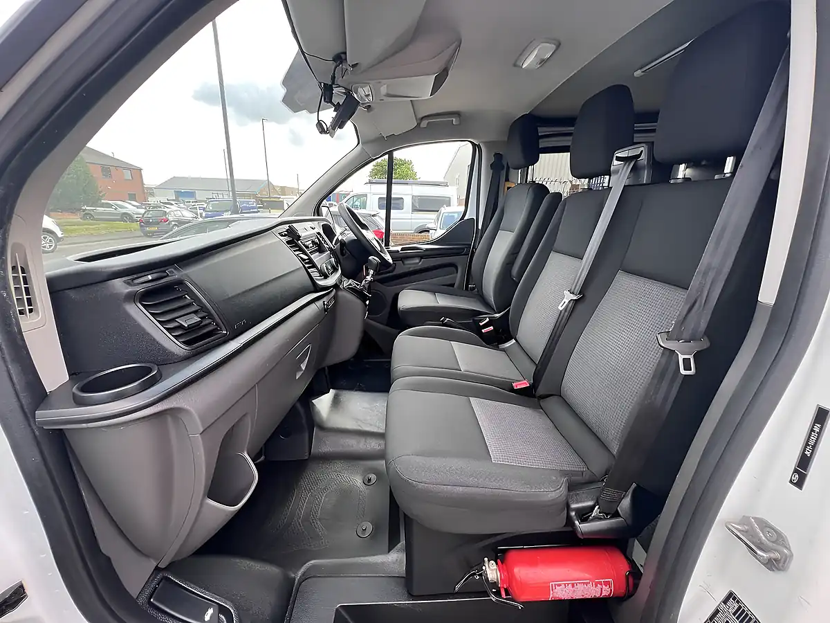 Used 2018 Ford Transit Custom L1H1 Frozen White - Interior and Exterior details 15