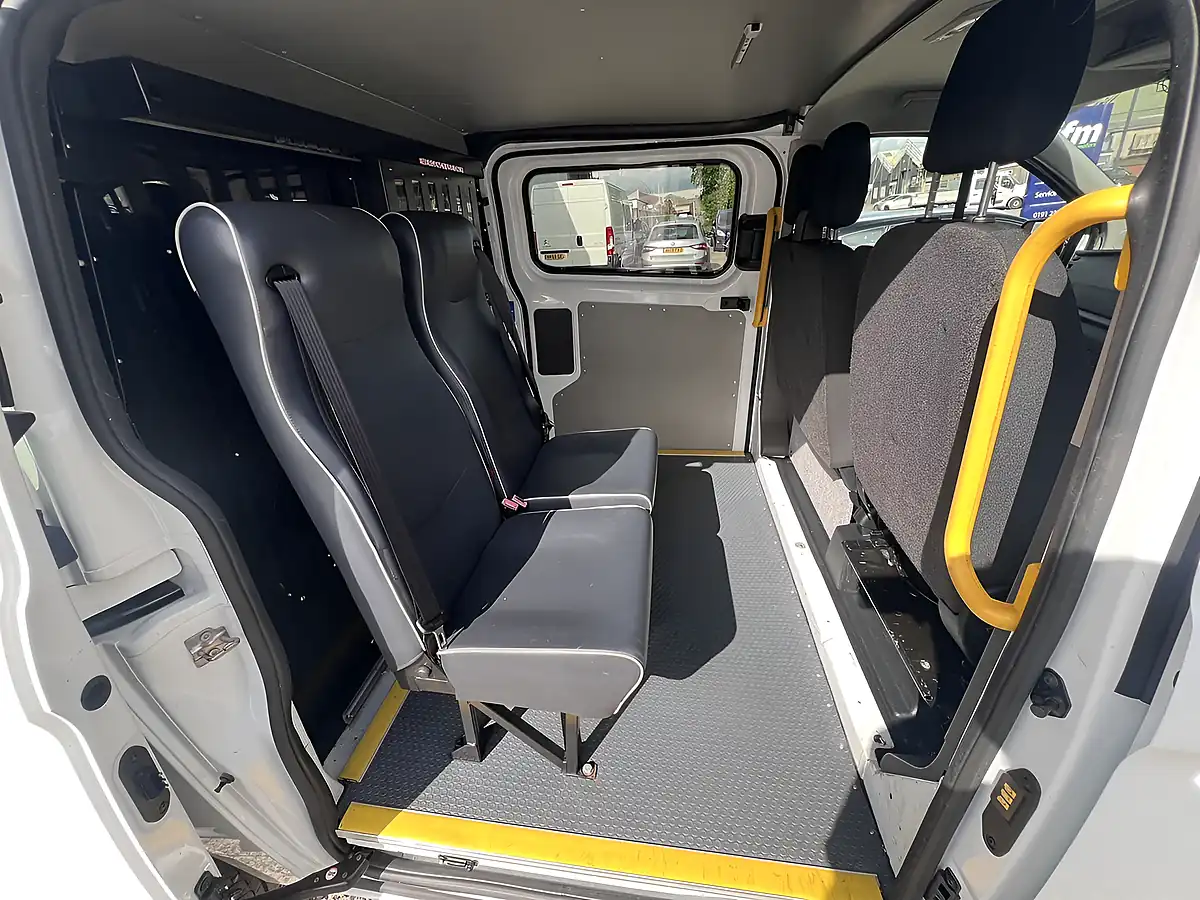 Used 2018 Ford Transit Custom L1H1 Frozen White - Interior and Exterior details 4