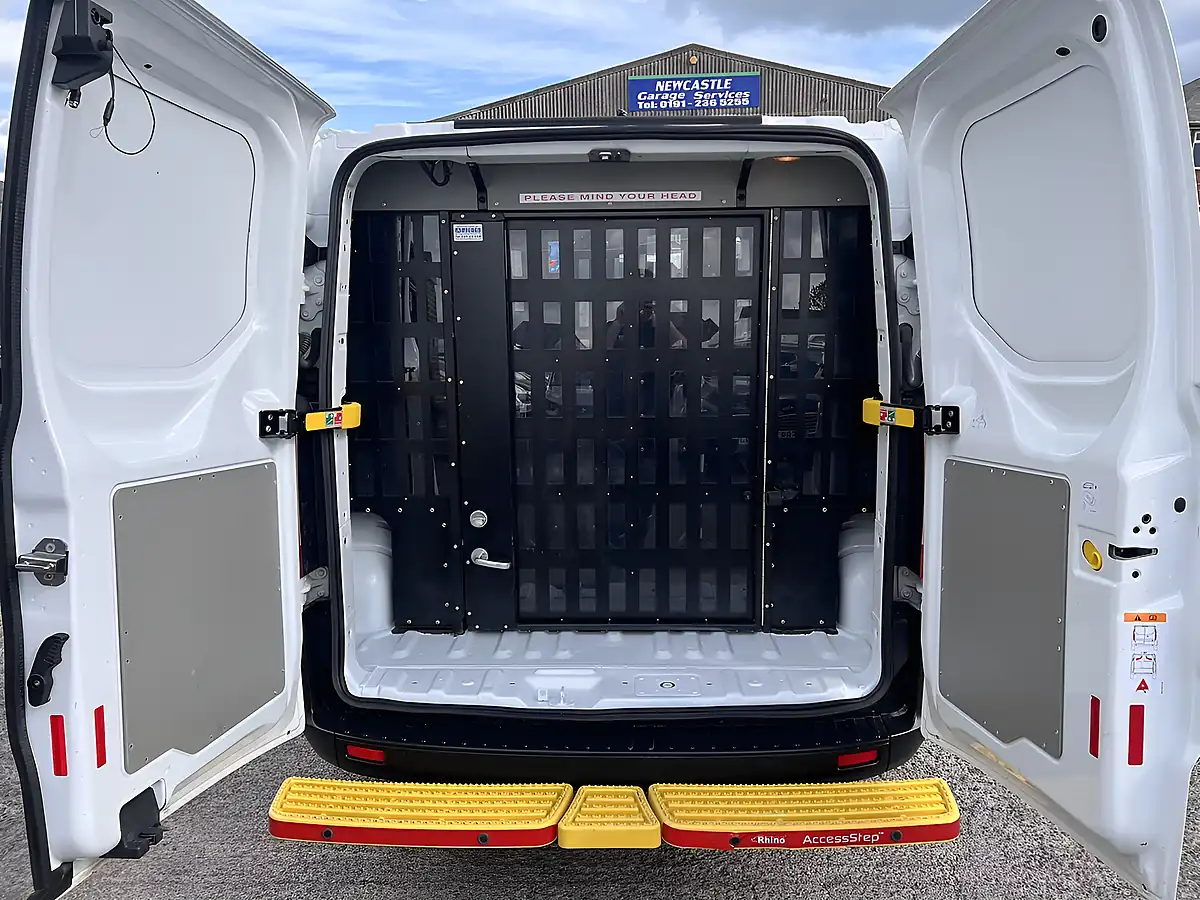 Used 2018 Ford Transit Custom L1H1 Frozen White - Interior and Exterior details 5