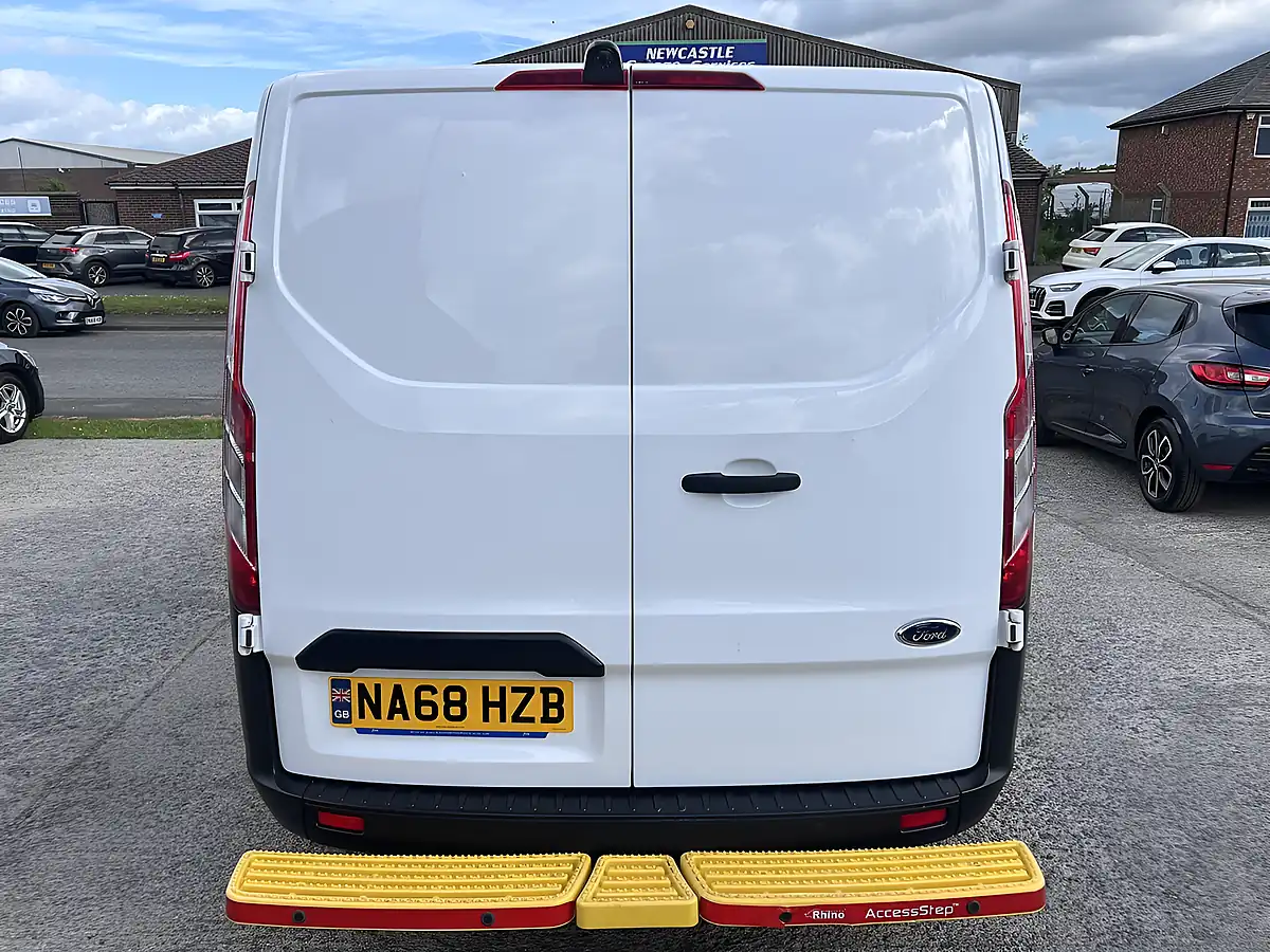 Used 2018 Ford Transit Custom L1H1 Frozen White - Interior and Exterior details 8