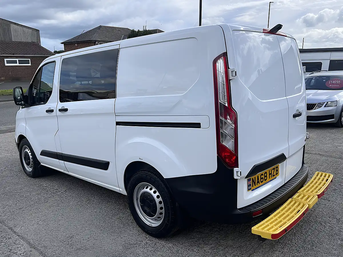 Used 2018 Ford Transit Custom L1H1 Frozen White - Interior and Exterior details 9