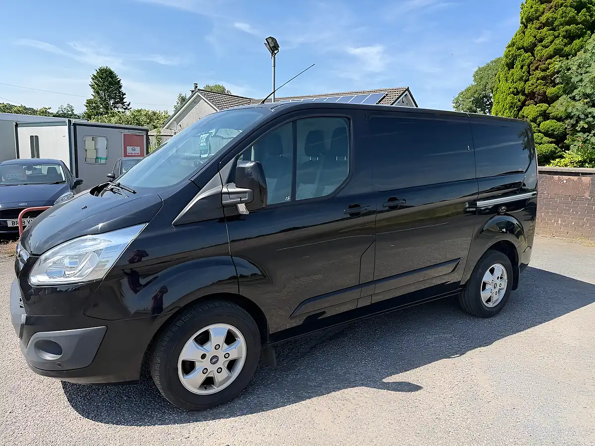 Used 2018 Ford Transit Custom Limited Black - Interior and Exterior details 8