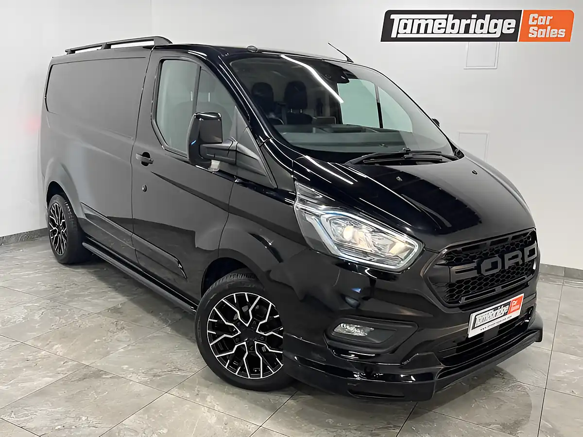 Used 2018 Ford Transit Custom Limited Black - Front View