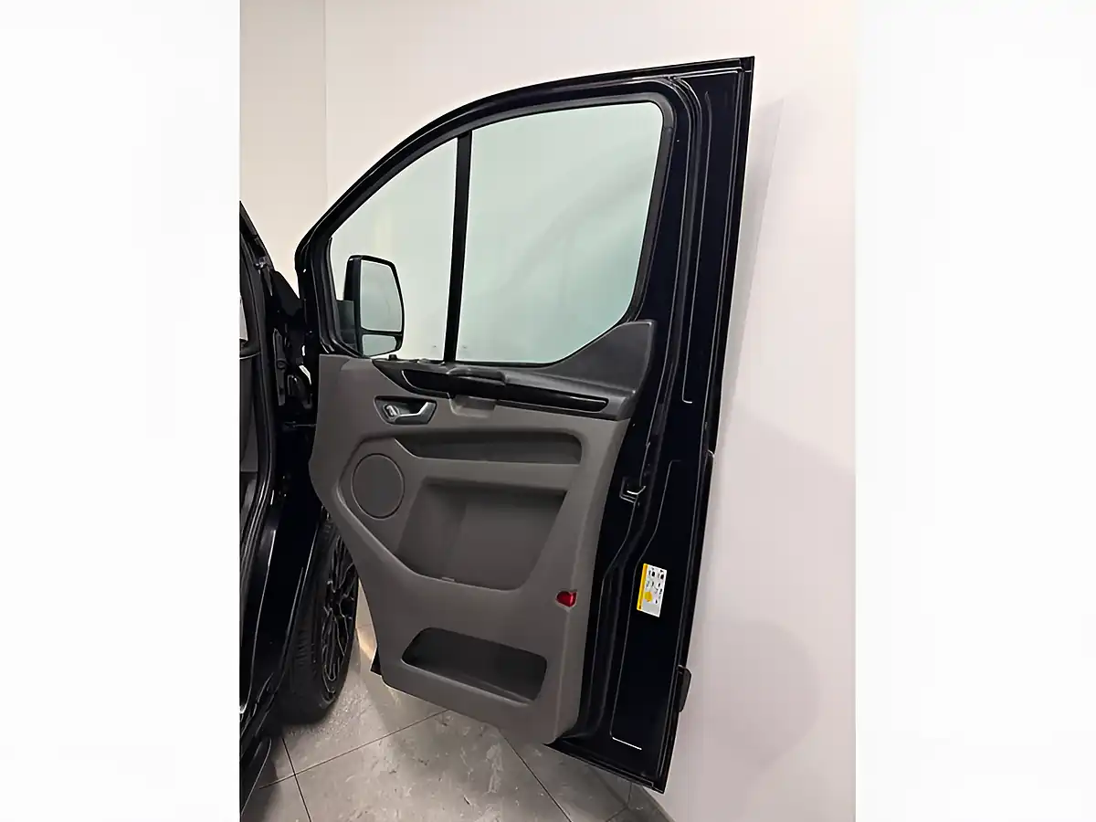 Used 2018 Ford Transit Custom Limited Black - Interior and Exterior details 12