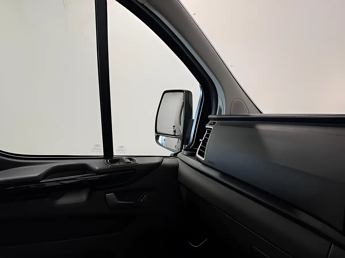 Used 2018 Ford Transit Custom Limited Black - Interior and Exterior details 18