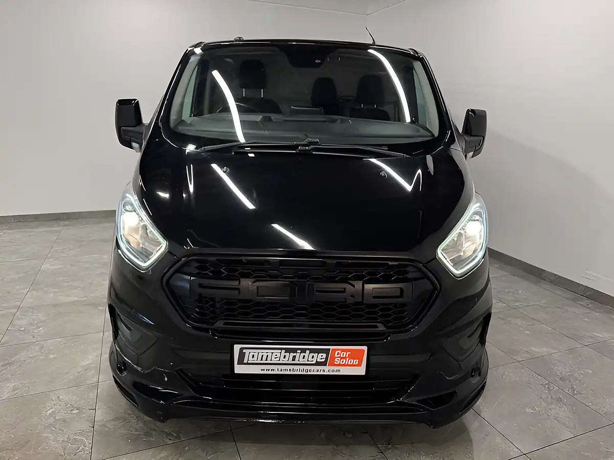 Used 2018 Ford Transit Custom Limited Black - Interior and Exterior details 3