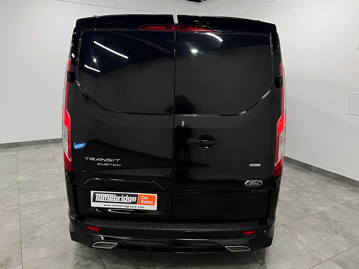 Used 2018 Ford Transit Custom Limited Black - Interior and Exterior details 7