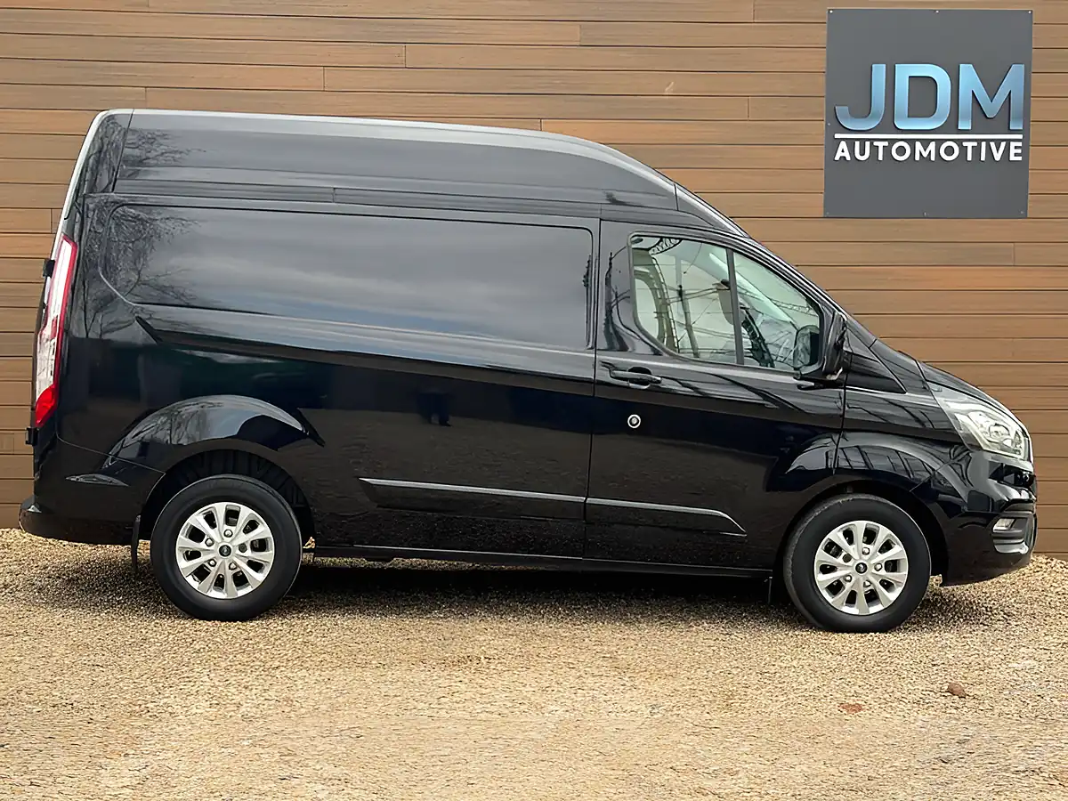 Used 2018 Ford Transit Custom Limited Black - Interior and Exterior details 2