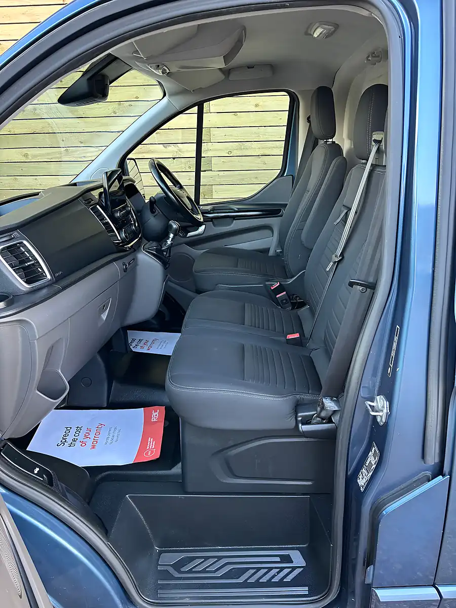 Used 2018 Ford Transit Custom Limited Blue - Interior and Exterior details 18