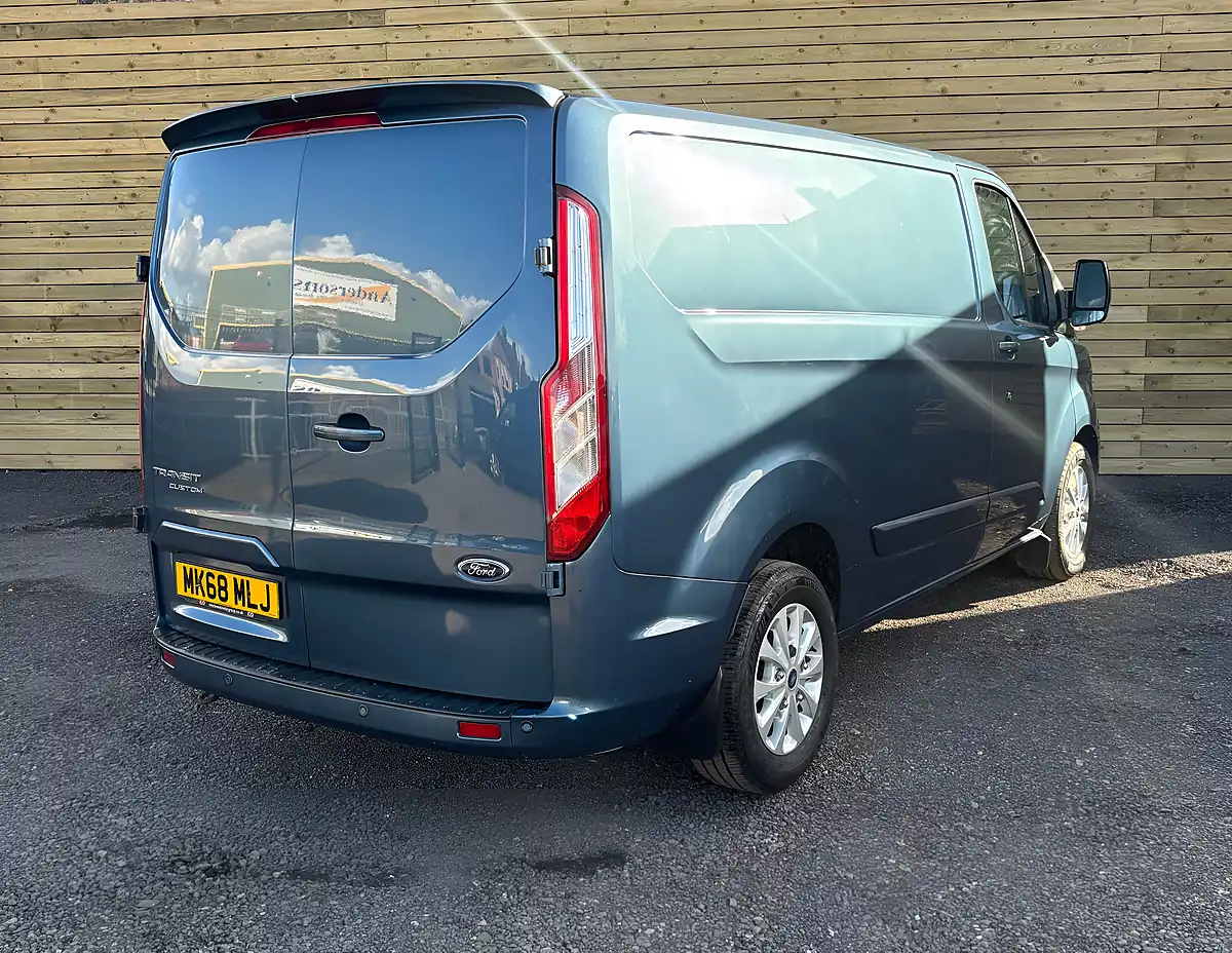 Used 2018 Ford Transit Custom Limited Blue - Interior and Exterior details 3