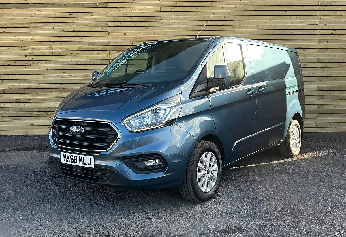 Used 2018 Ford Transit Custom Limited Blue - Interior and Exterior details 7