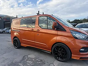 Used 2018 Ford Transit Custom Limited Crew Van Orange - Interior and Exterior details 13