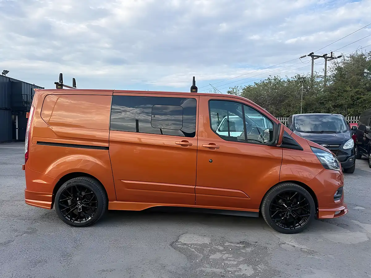 Used 2018 Ford Transit Custom Limited Crew Van Orange - Interior and Exterior details 2