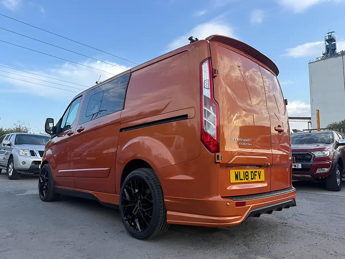 Used 2018 Ford Transit Custom Limited Crew Van Orange - Interior and Exterior details 20