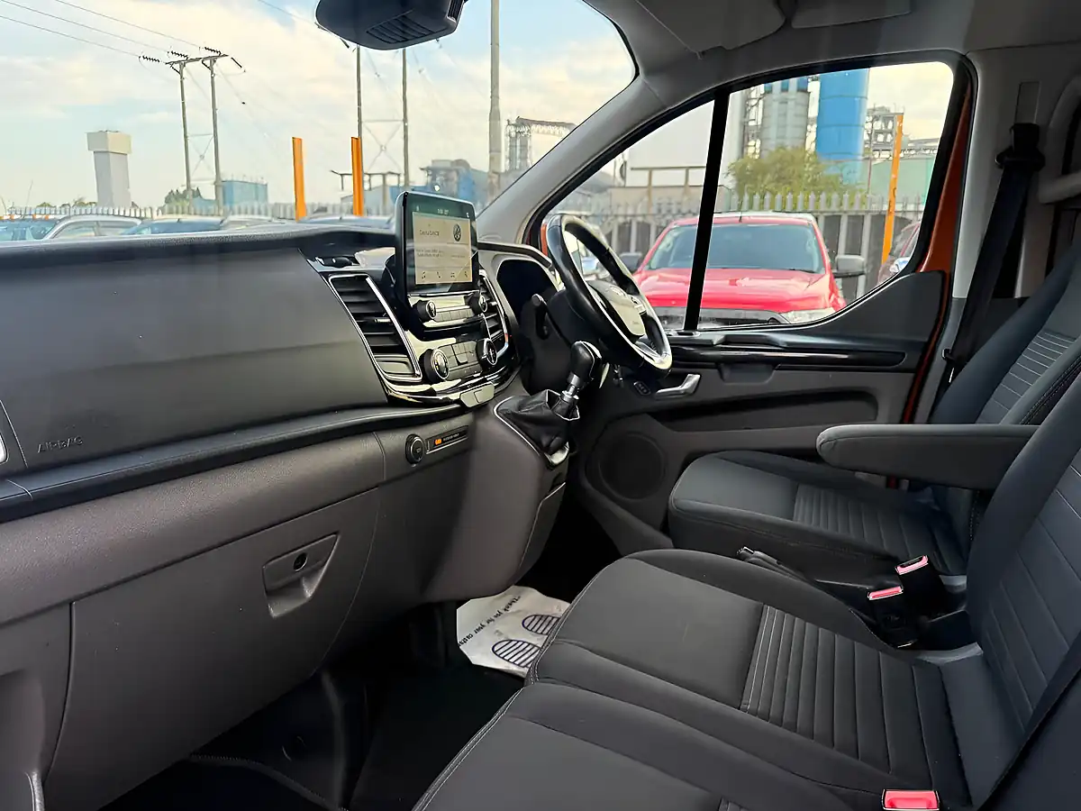 Used 2018 Ford Transit Custom Limited Crew Van Orange - Interior and Exterior details 9