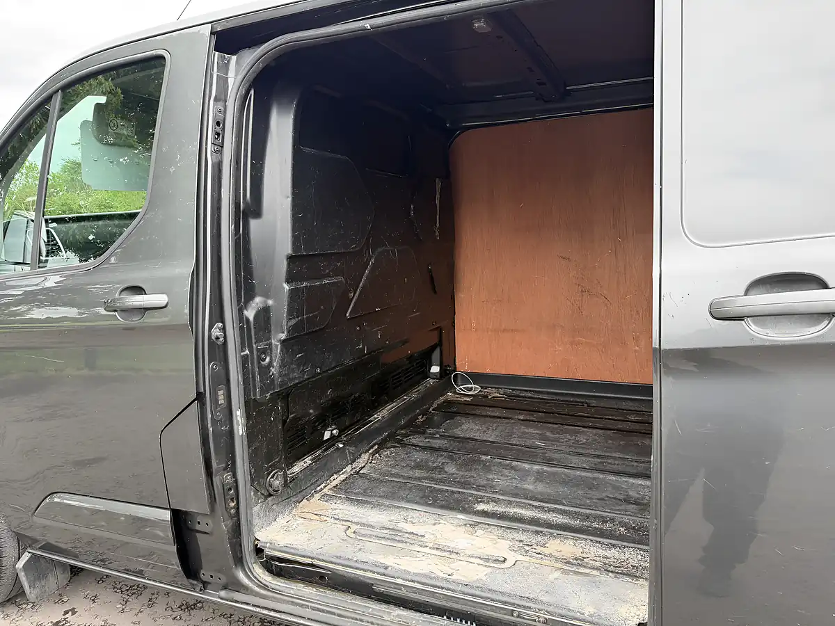 Used 2018 Ford Transit Custom Limited Grey - Interior and Exterior details 11