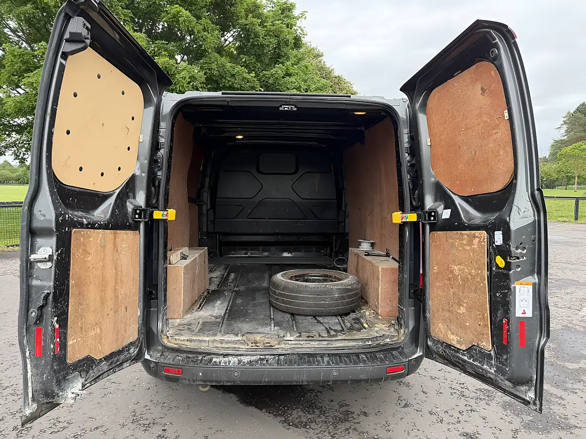 Used 2018 Ford Transit Custom Limited Grey - Interior and Exterior details 8