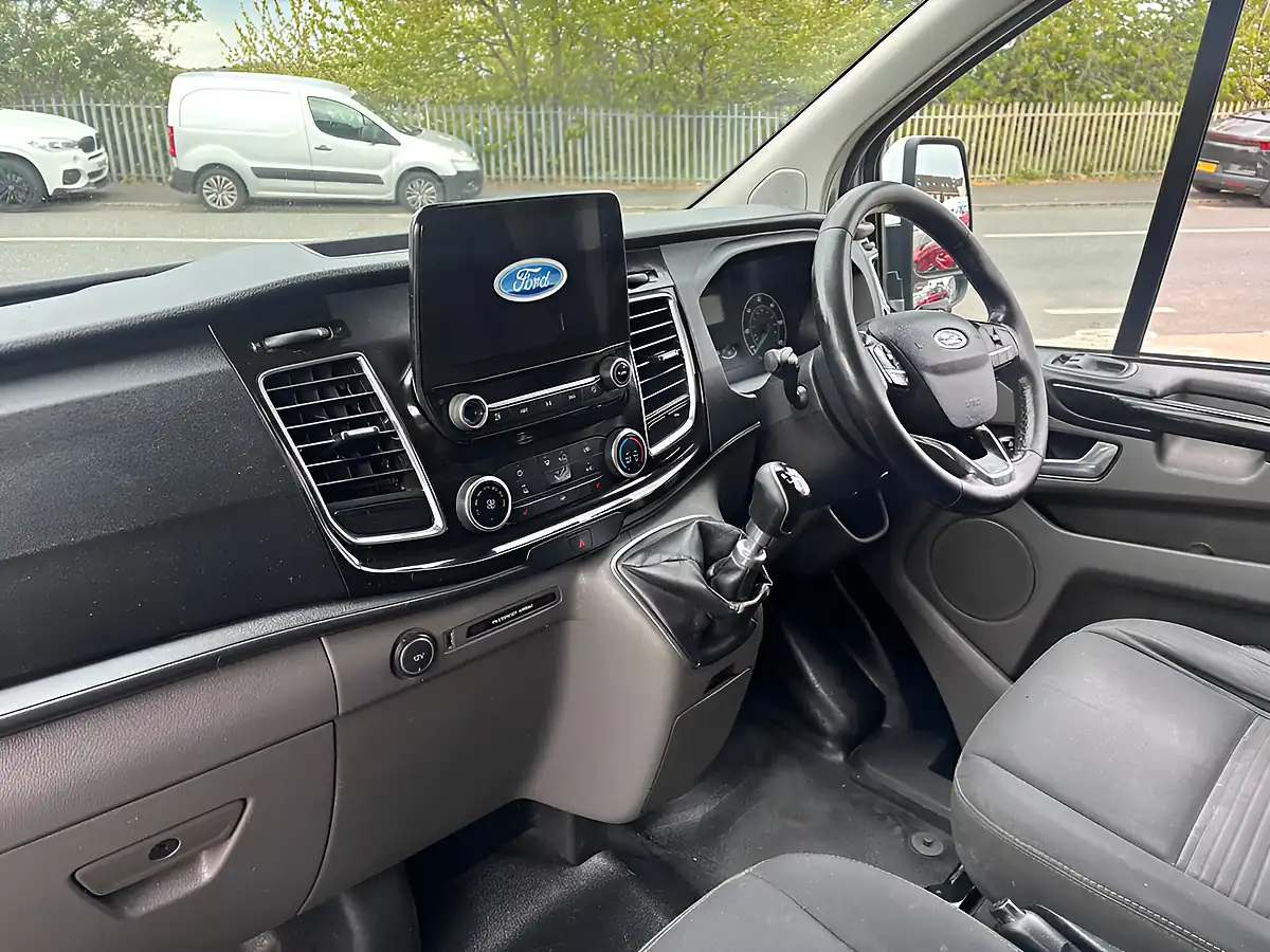 Used 2018 Ford Transit Custom Limited L1 H1 White - Interior and Exterior details 18