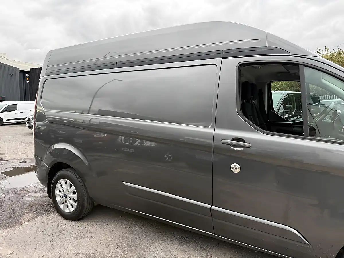 Used 2018 Ford Transit Custom Limited L2 H2 Grey - Interior and Exterior details 16