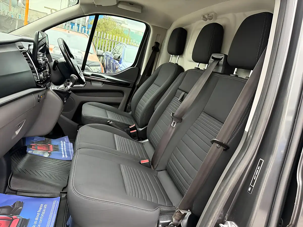 Used 2018 Ford Transit Custom Limited L2 H2 Grey - Interior and Exterior details 8