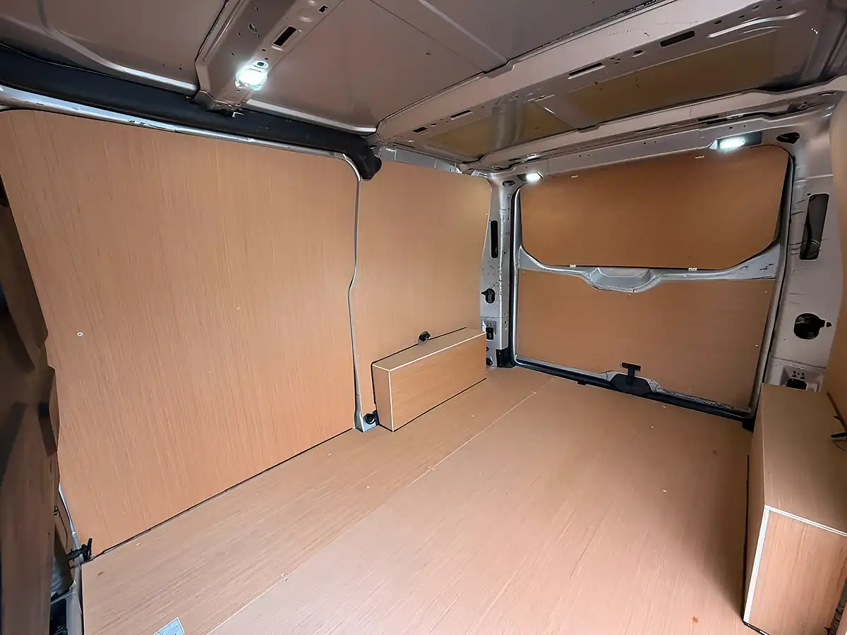Used 2018 Ford Transit Custom Limited Msrt Silver - Interior and Exterior details 12