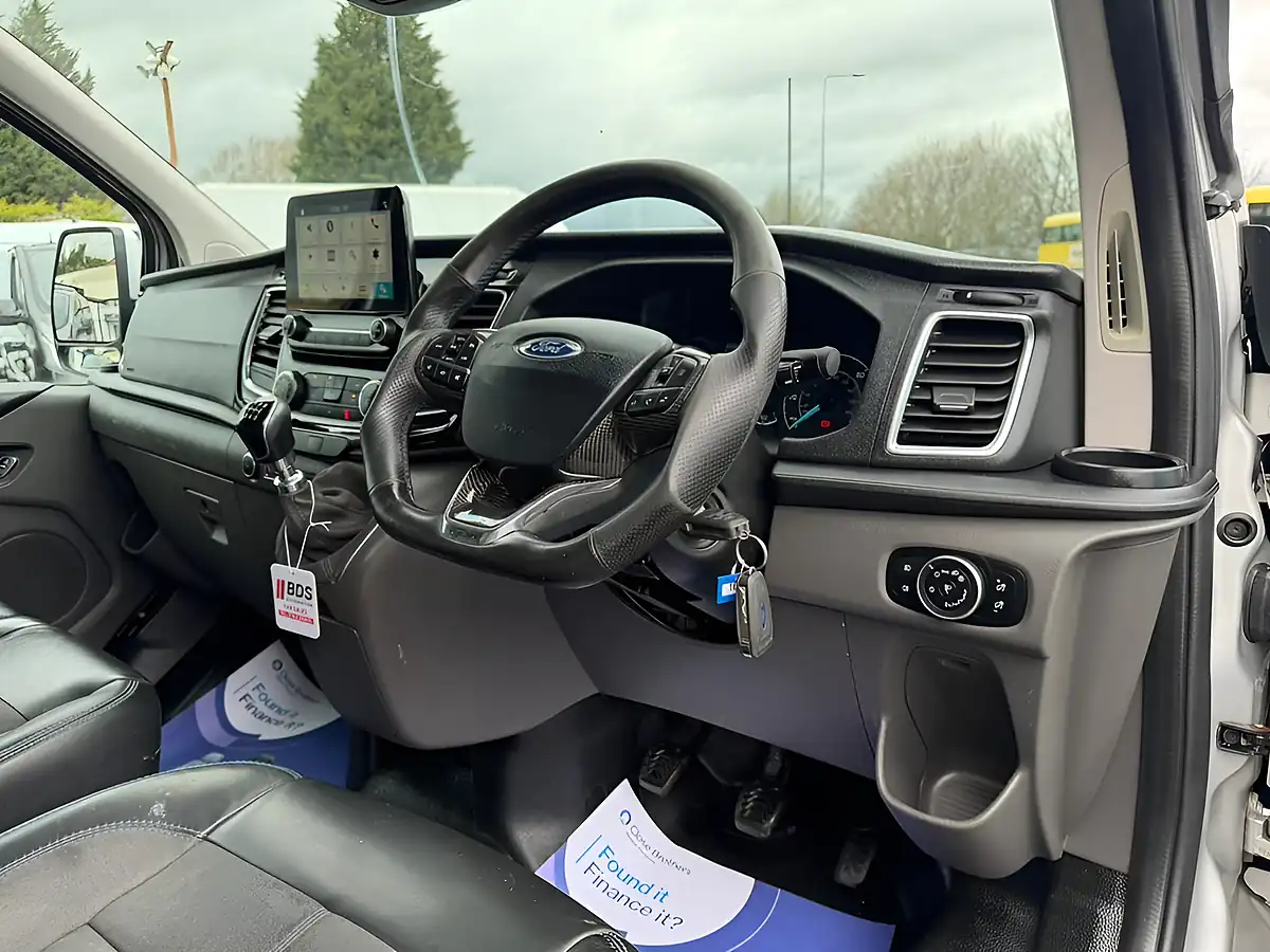 Used 2018 Ford Transit Custom Limited Msrt Silver - Interior and Exterior details 16