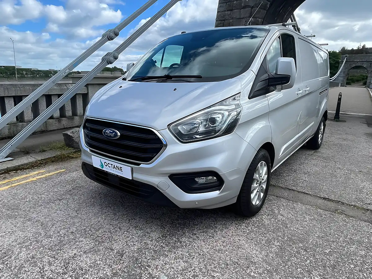 Used 2018 Ford Transit Custom Limited Silver - Interior and Exterior details 8