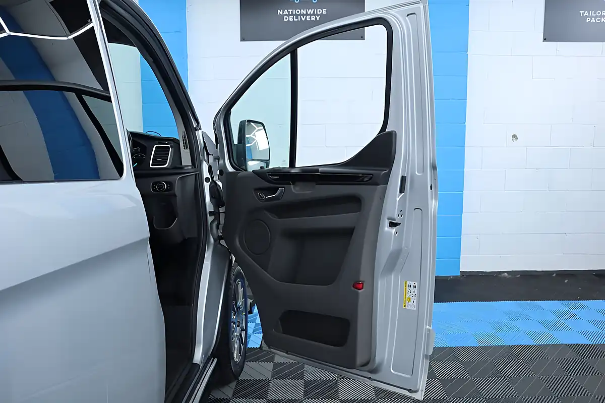 Used 2018 Ford Transit Custom Limited Silver - Interior and Exterior details 15