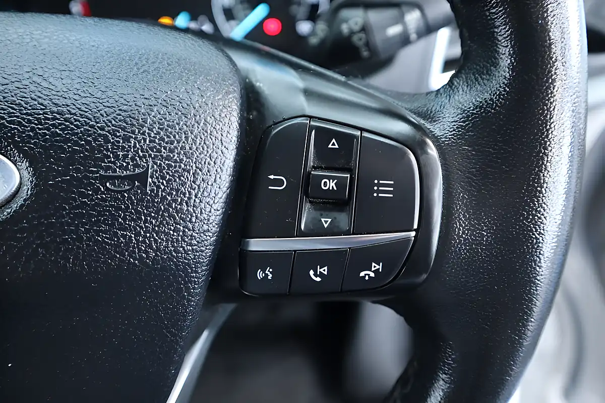 Used 2018 Ford Transit Custom Limited Silver - Interior and Exterior details 17