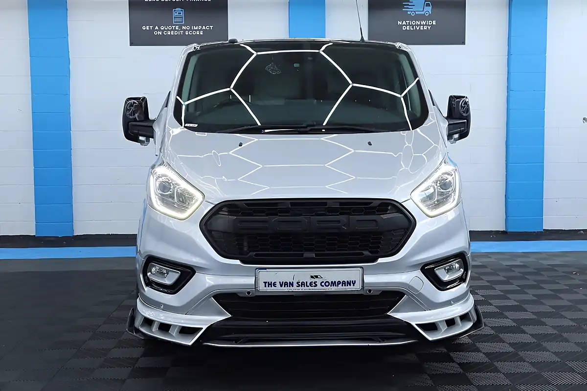 Used 2018 Ford Transit Custom Limited Silver - Interior and Exterior details 4