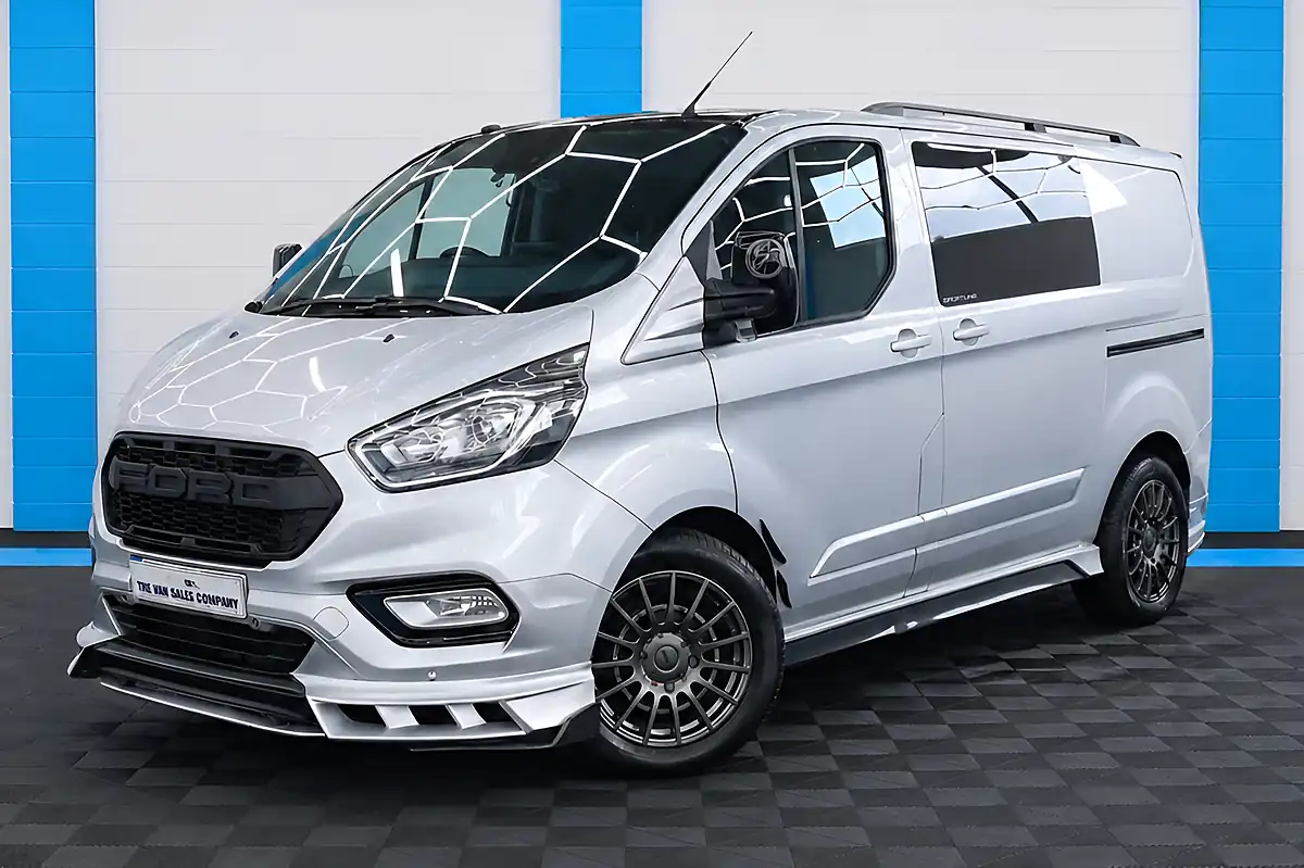 Used 2018 Ford Transit Custom Limited Silver - Interior and Exterior details 5